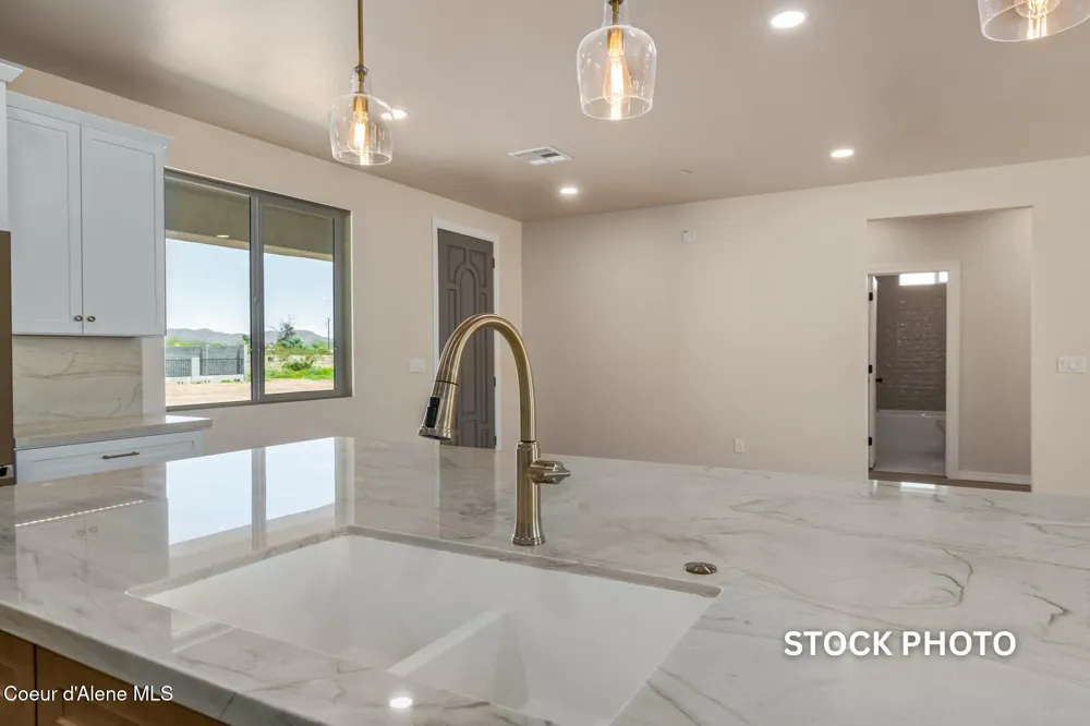 L1B1 Sylvan Rd Athol, ID 83801