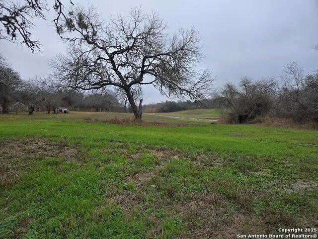 809 W Carter Beeville, TX 78102