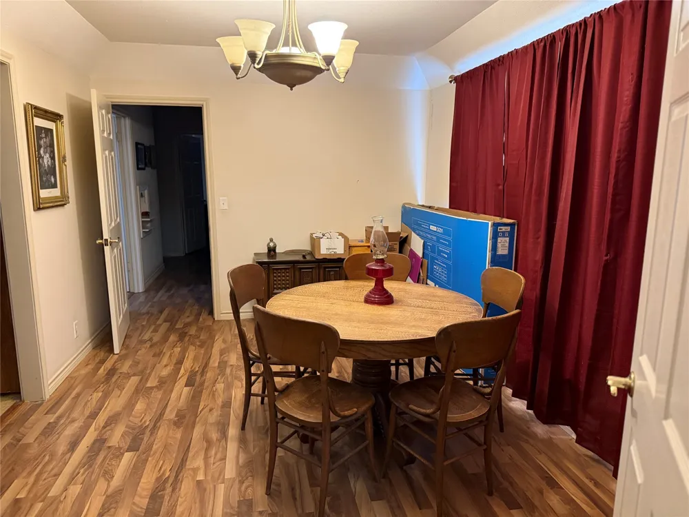 609 E Henry Hamilton, TX 76531