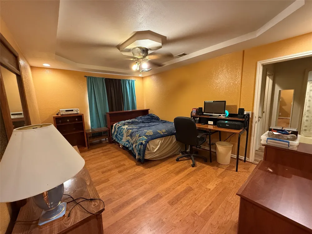 609 E Henry Hamilton, TX 76531