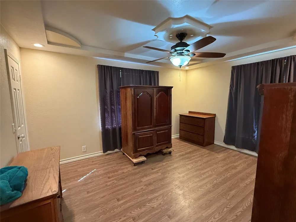 609 E Henry Hamilton, TX 76531