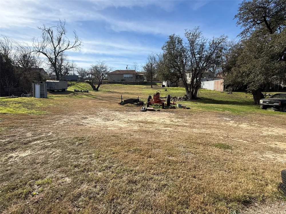 609 E Henry Hamilton, TX 76531