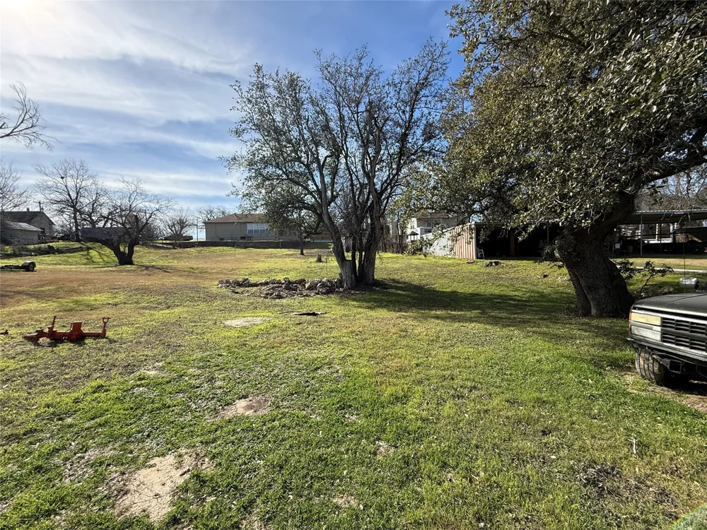 609 E Henry Hamilton, TX 76531