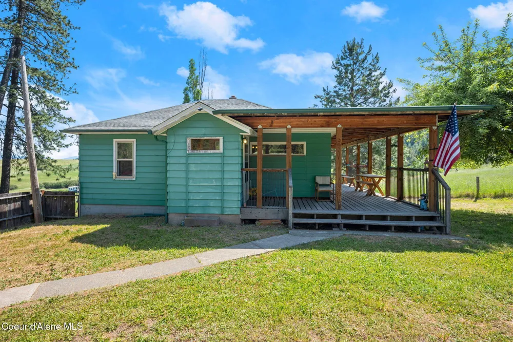 39138 S Highway 3 St. Maries, ID 83861