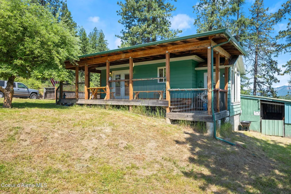 39138 S Highway 3 St. Maries, ID 83861