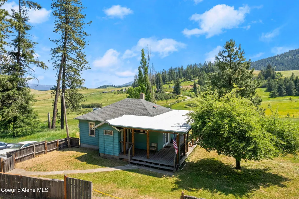 39138 S Highway 3 St. Maries, ID 83861