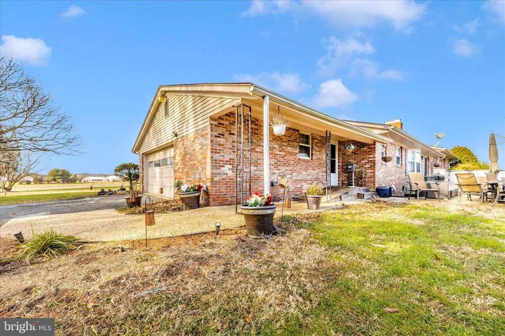 25801 LONG CORNER ROAD Gaithersburg, MD 20882