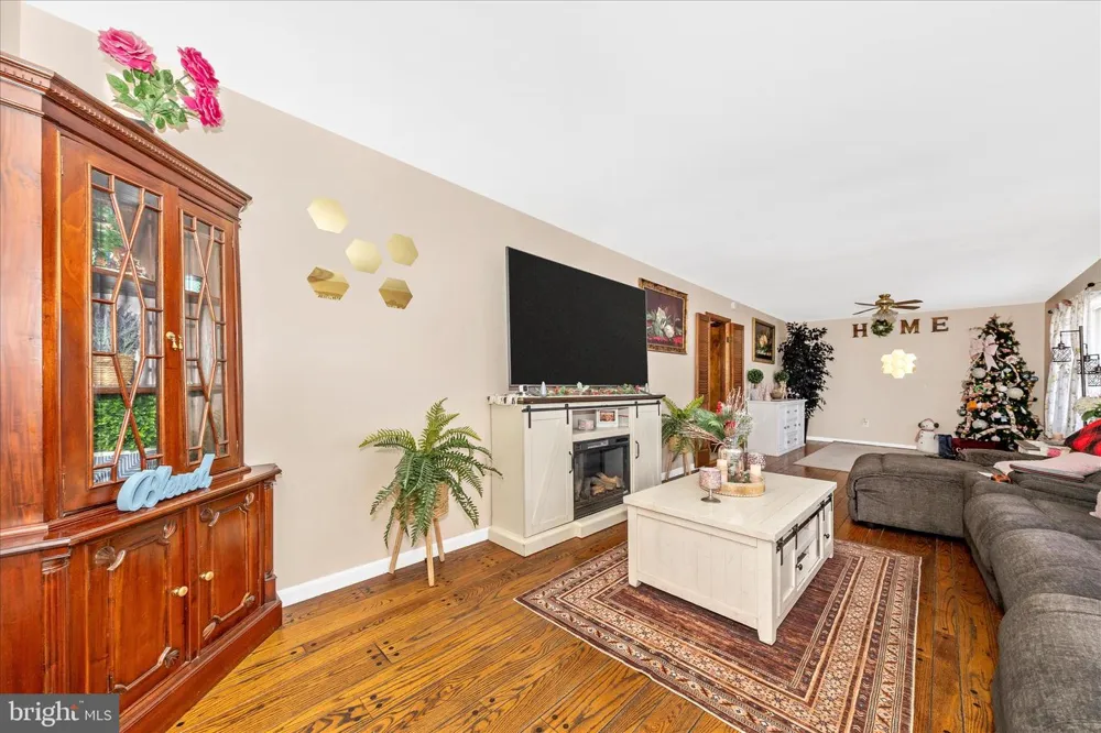 25801 LONG CORNER ROAD Gaithersburg, MD 20882