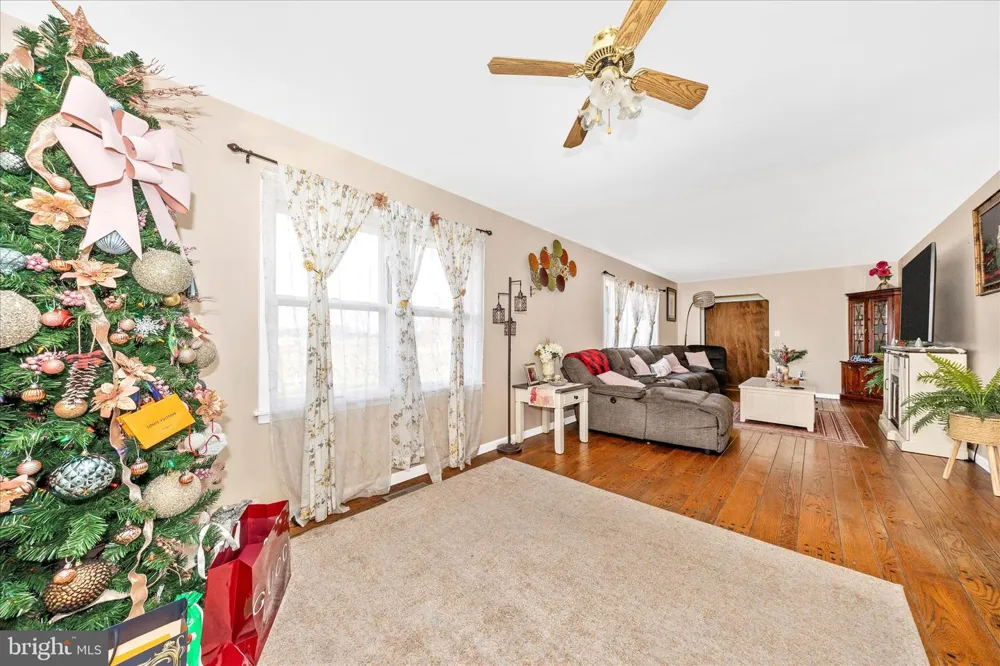 25801 LONG CORNER ROAD Gaithersburg, MD 20882