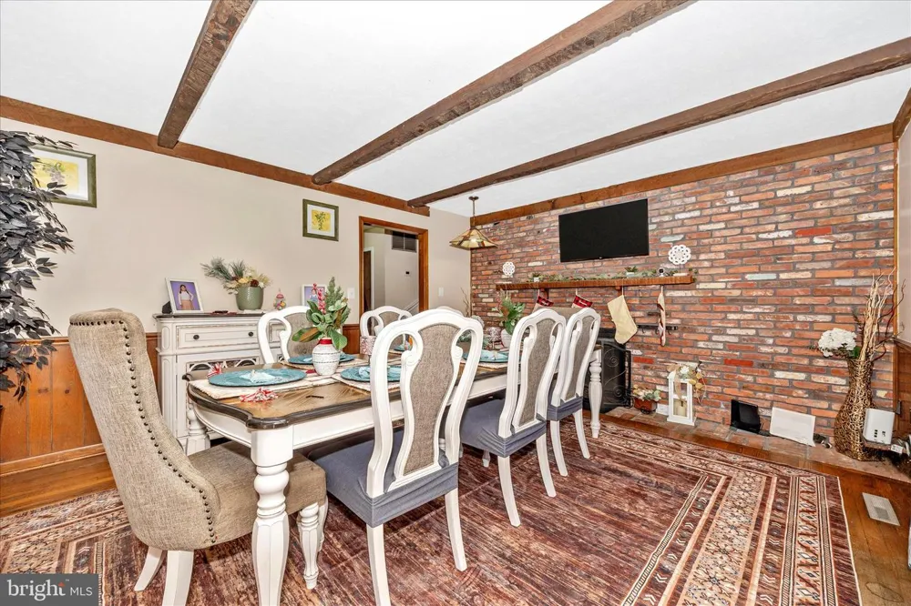 25801 LONG CORNER ROAD Gaithersburg, MD 20882