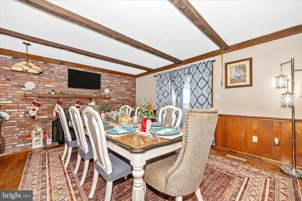 25801 LONG CORNER ROAD Gaithersburg, MD 20882