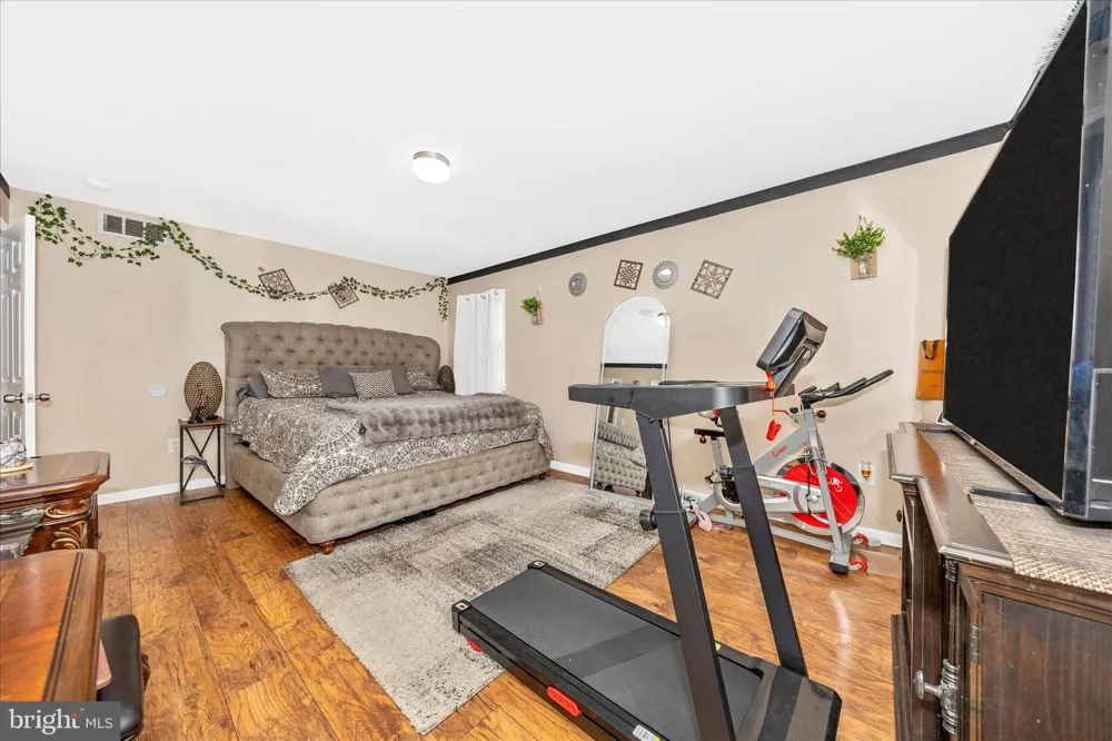 25801 LONG CORNER ROAD Gaithersburg, MD 20882