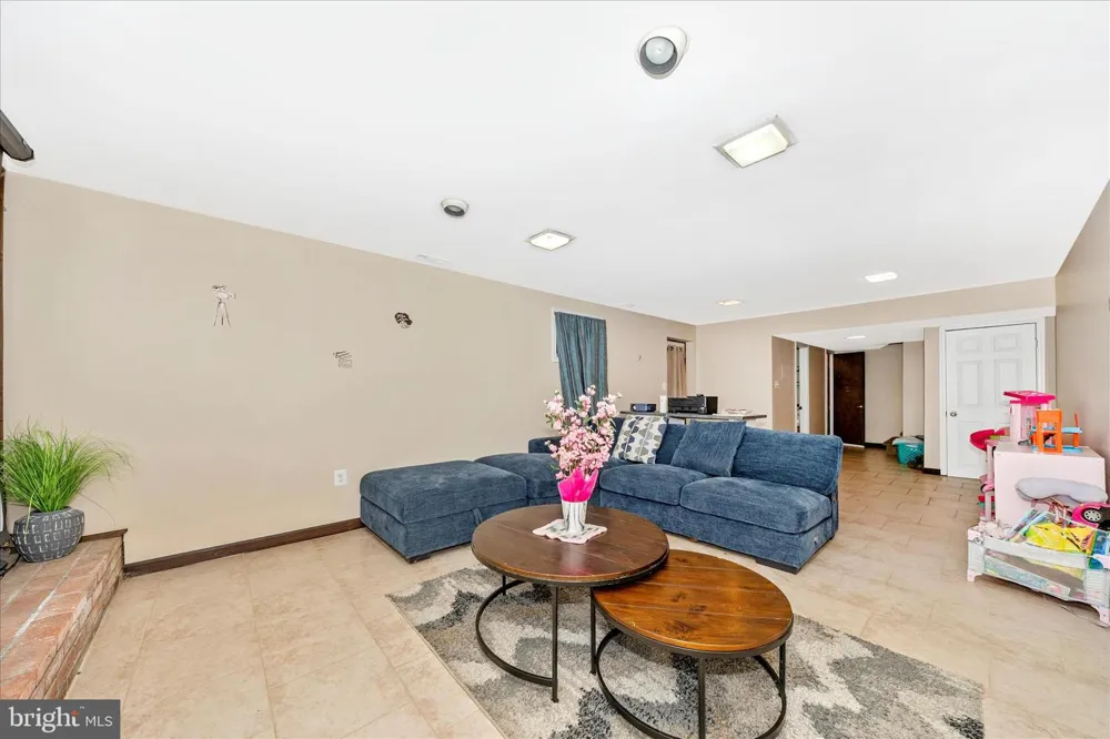 25801 LONG CORNER ROAD Gaithersburg, MD 20882