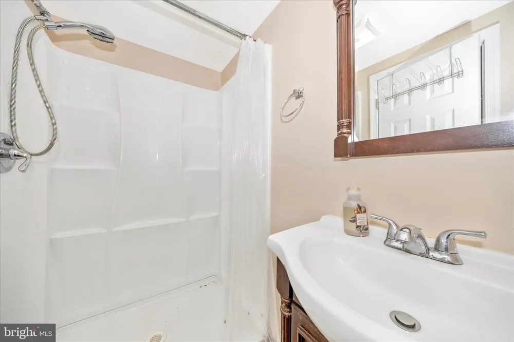 25801 LONG CORNER ROAD Gaithersburg, MD 20882