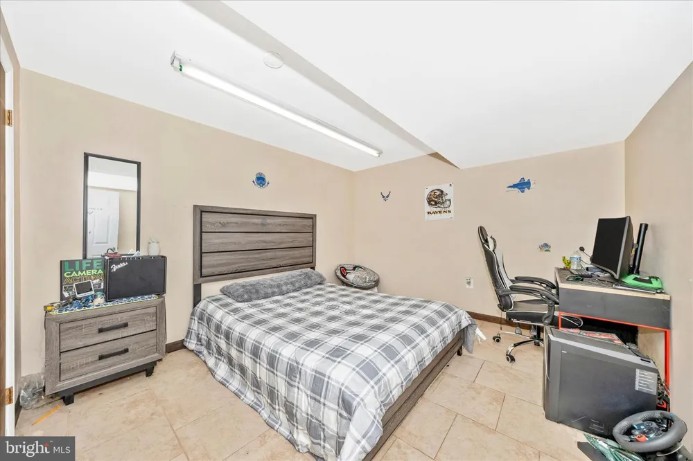 25801 LONG CORNER ROAD Gaithersburg, MD 20882