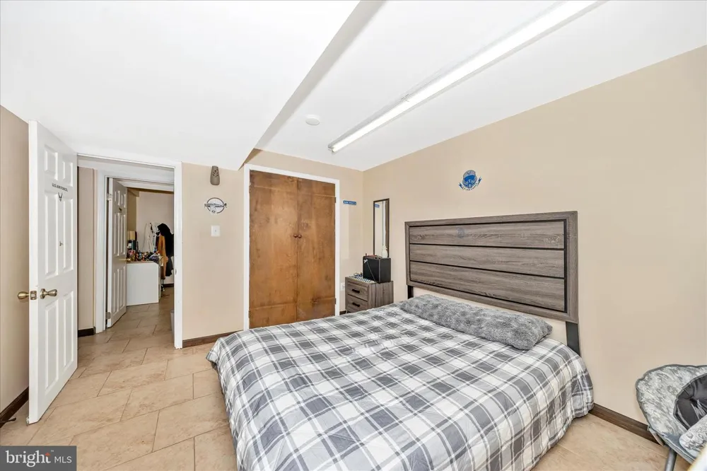 25801 LONG CORNER ROAD Gaithersburg, MD 20882