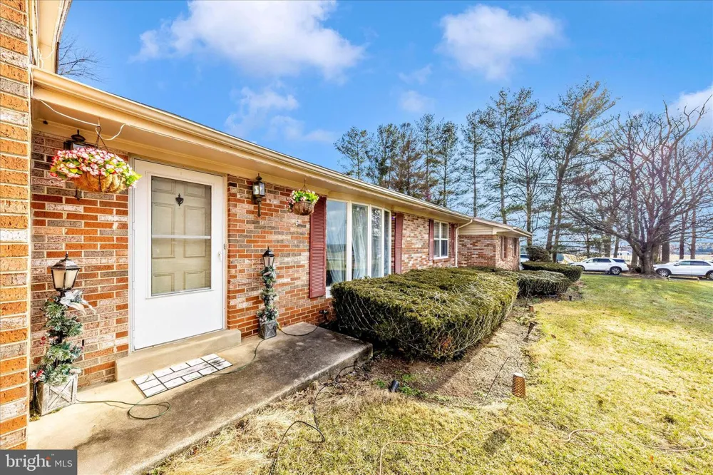 25801 LONG CORNER ROAD Gaithersburg, MD 20882