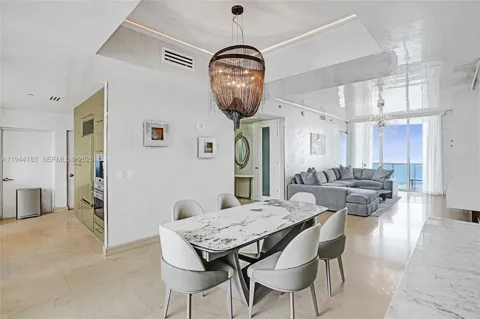 15901 Collins Ave #3006