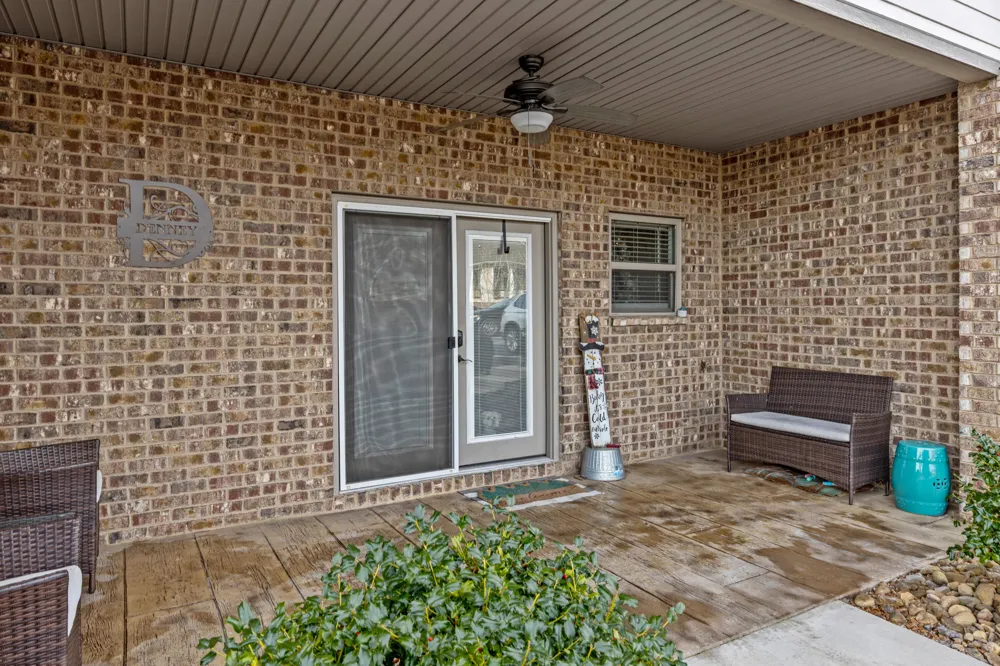 1255 New Lake Road Spring City, TN 37381