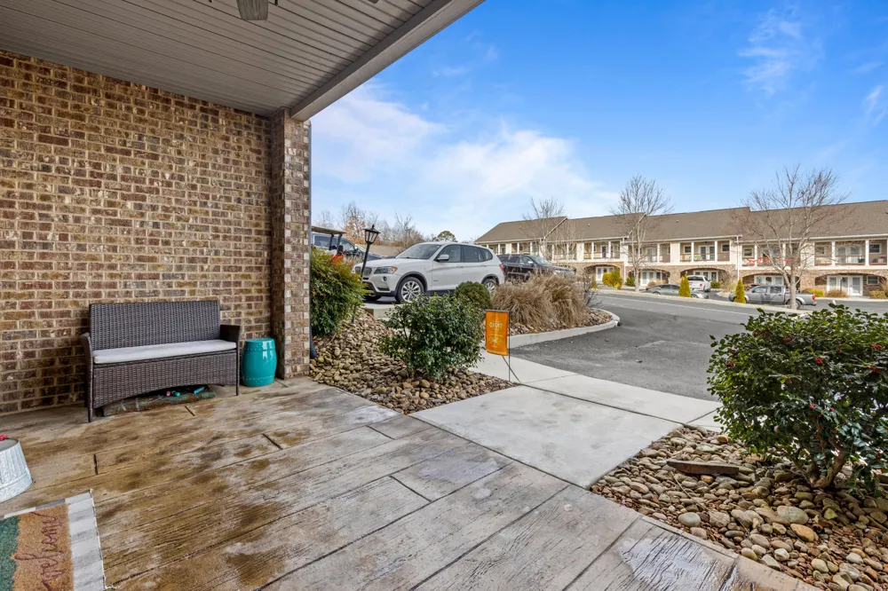 1255 New Lake Road Spring City, TN 37381