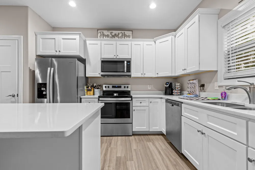1255 New Lake Road Spring City, TN 37381