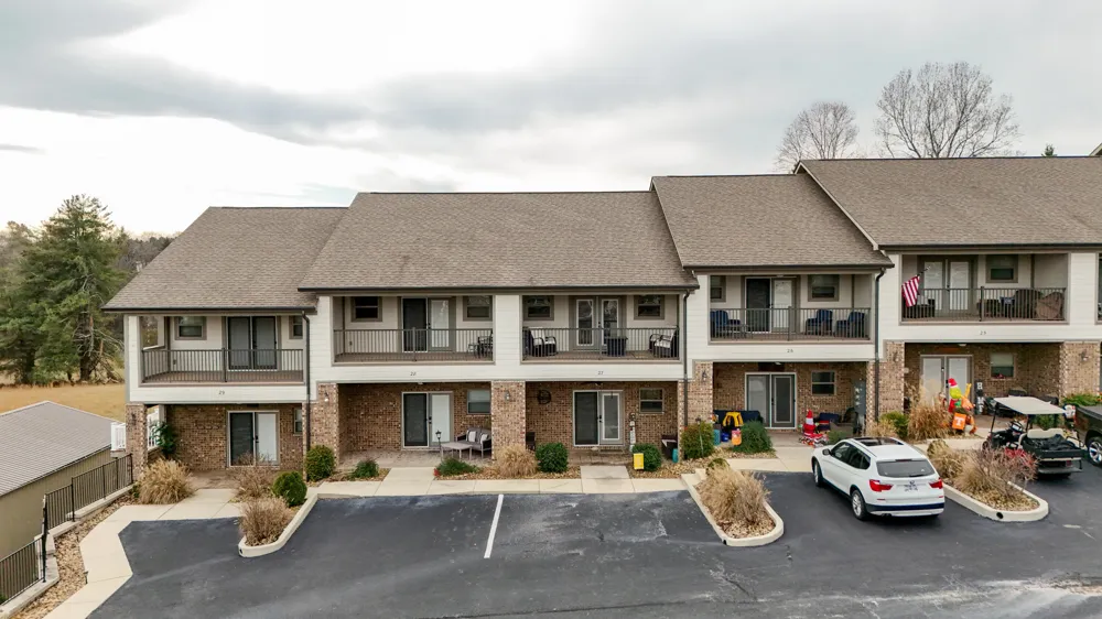 1255 New Lake Road Spring City, TN 37381