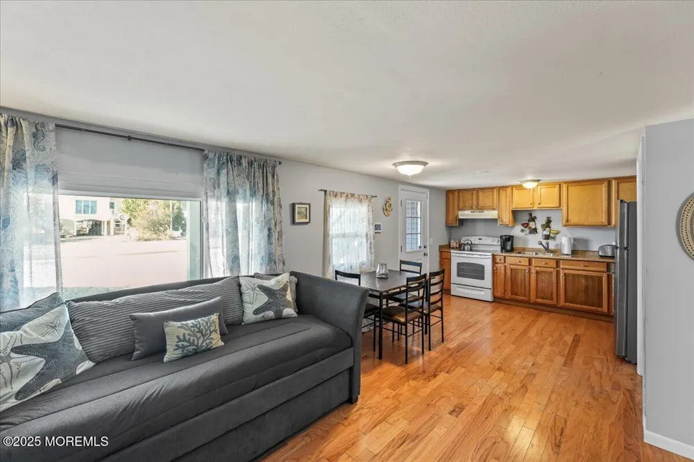 273 12th Street #Fl 1 Surf City, NJ 08008