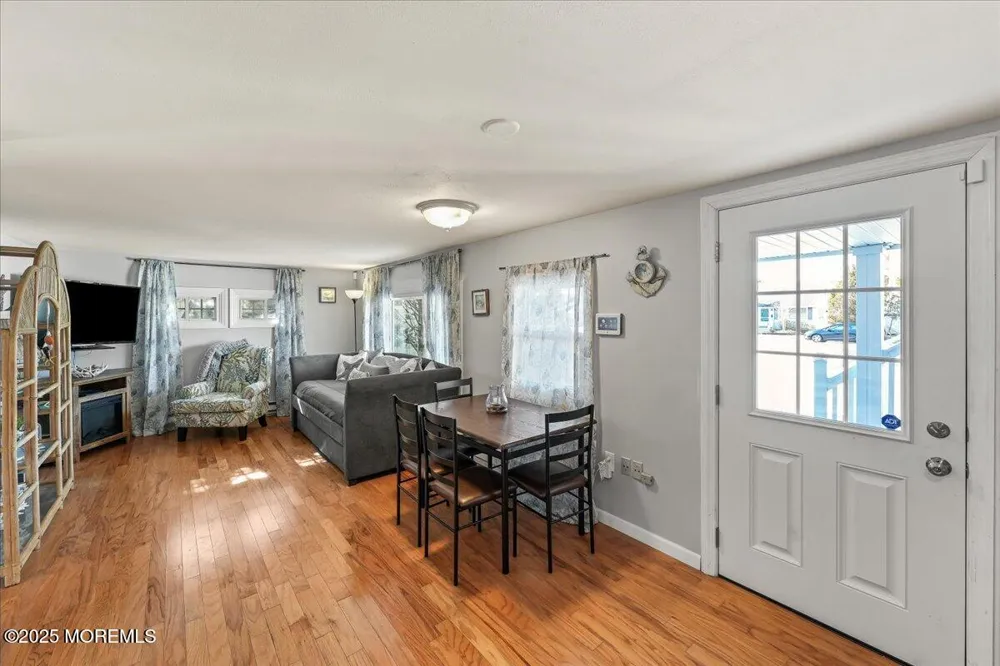 273 12th Street #Fl 1 Surf City, NJ 08008