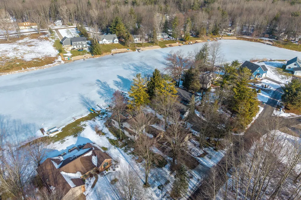 9158 Elmwood Court #185 Canadian Lakes, MI 49346