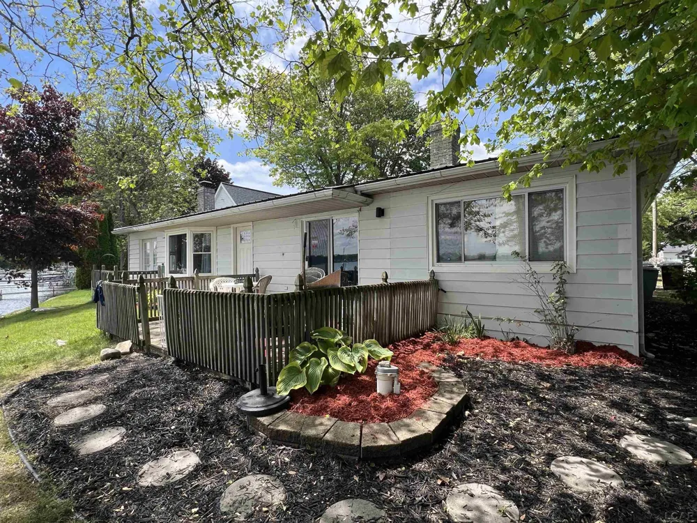 11698 Elm Park Drive Rollin Township, MI 49253