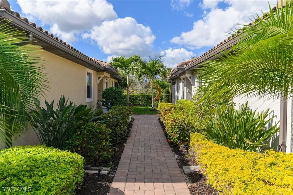 Calle Canovas Street Naples, FL 34114