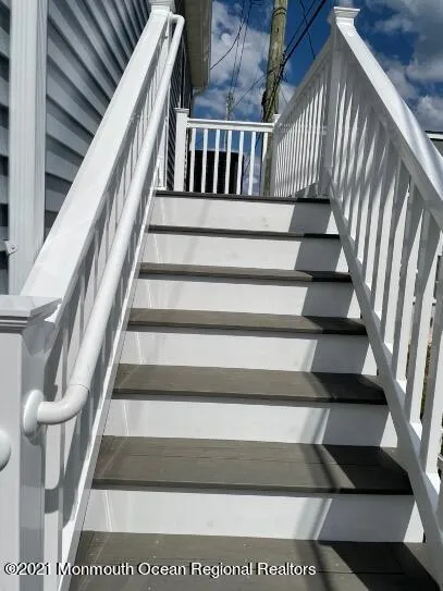 121 W Tide Way Lavallette, NJ 08735