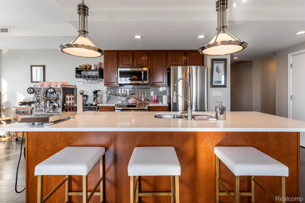525 W Lafayette Boulevard #16B Detroit City, MI 48226
