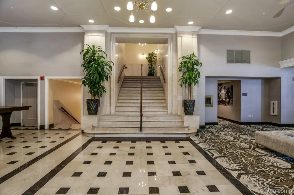 525 W Lafayette Boulevard #16B Detroit City, MI 48226