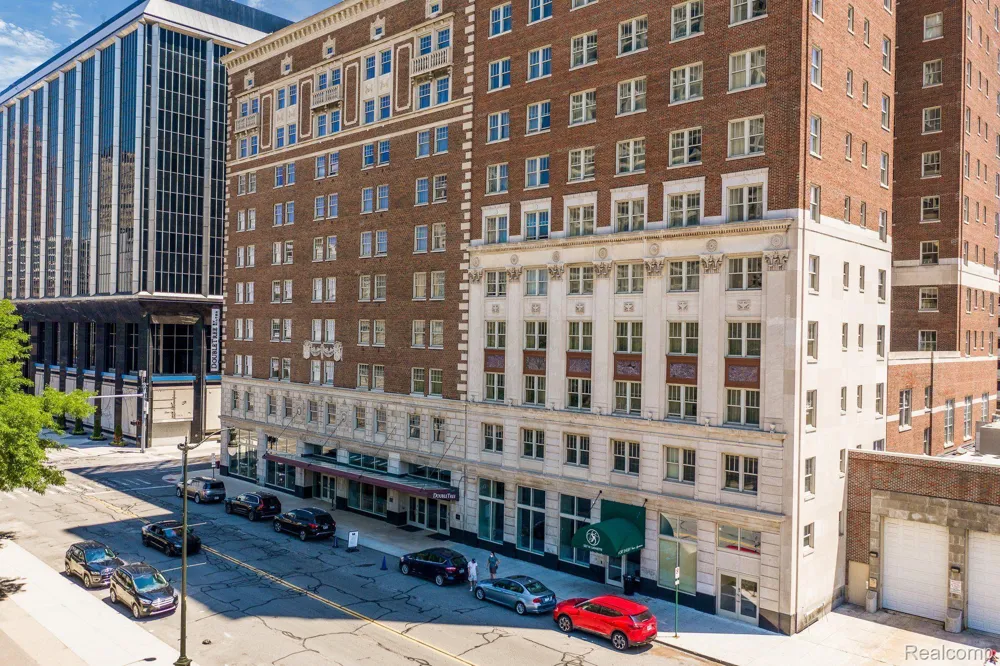 525 W Lafayette Boulevard #16B Detroit City, MI 48226