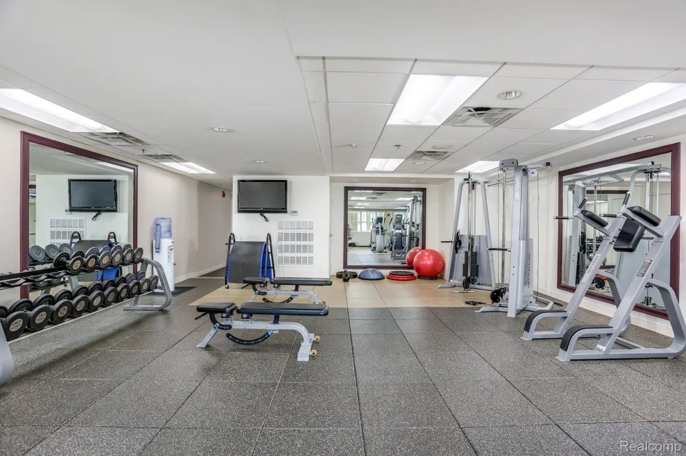 525 W Lafayette Boulevard #16B Detroit City, MI 48226