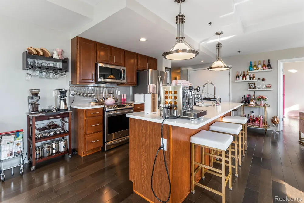525 W Lafayette Boulevard #16B Detroit City, MI 48226