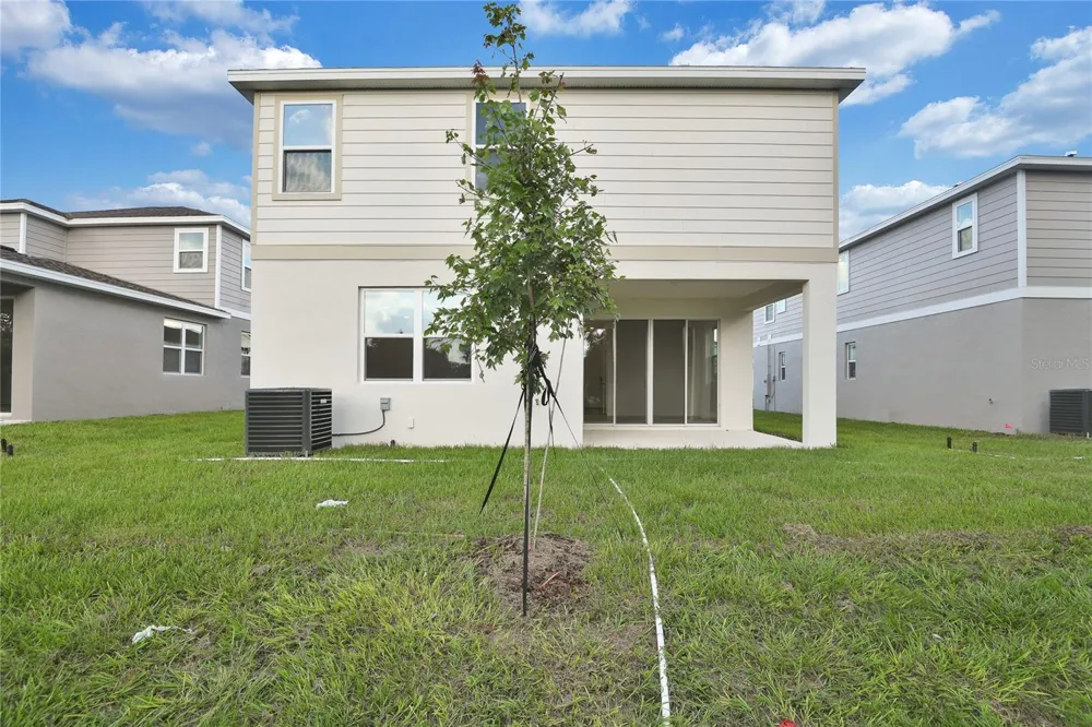 762 LAKE DELL AVENUE Dundee, FL 33838
