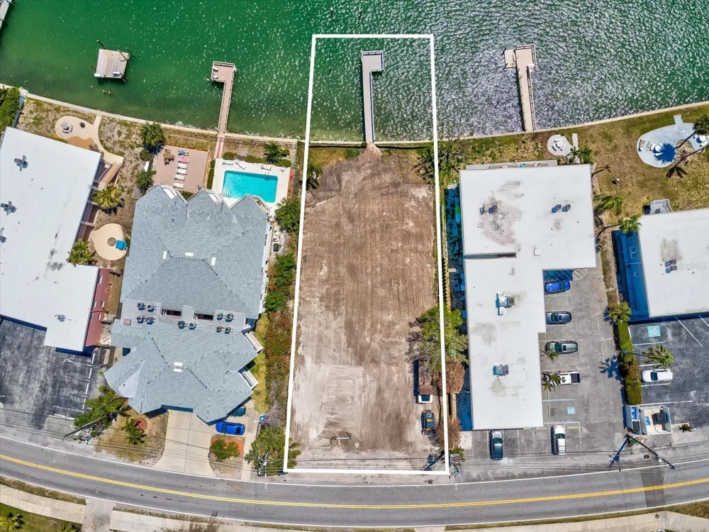 141 104TH AVENUE Treasure Island, FL 33706