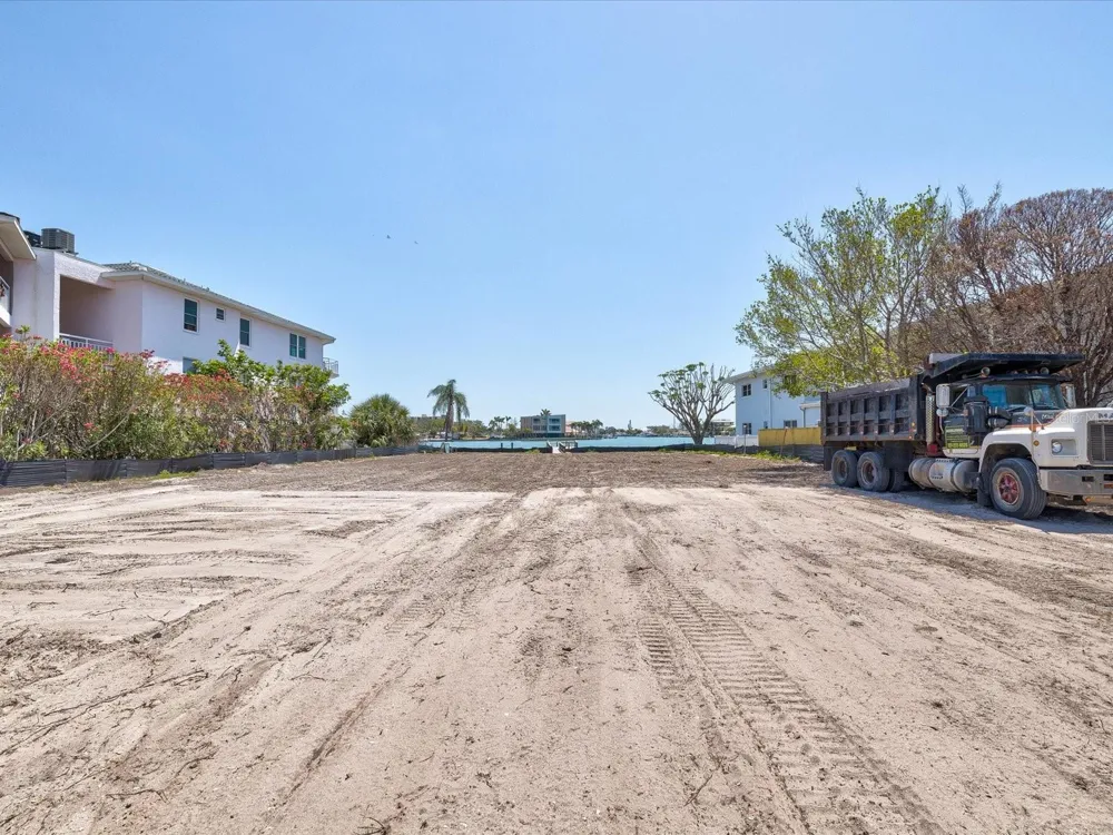 141 104TH AVENUE Treasure Island, FL 33706