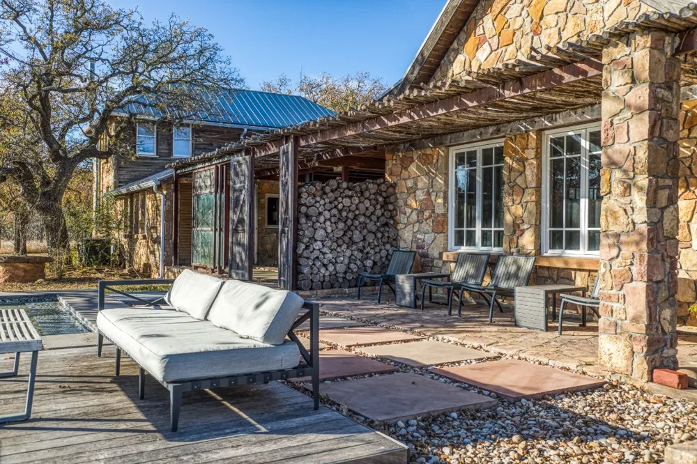 2969 County Road 422 Coleman, TX 76882
