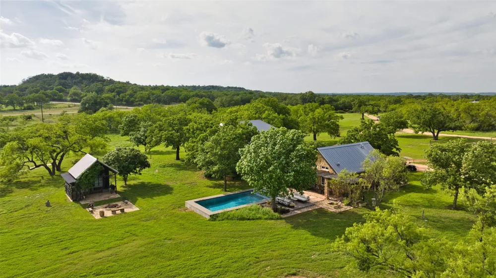 2969 County Road 422 Coleman, TX 76882