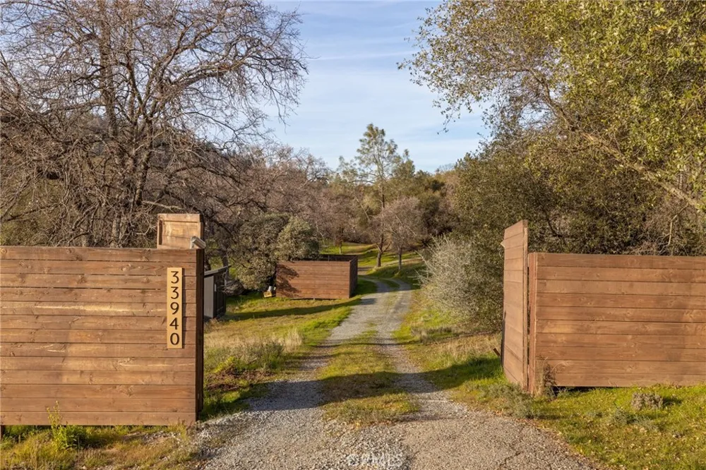 33940 Jennifer Way Coarsegold, CA 93614