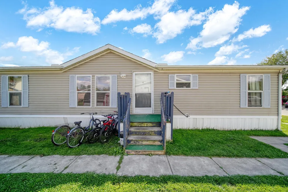 243 Kirk Adrian, MI 49221