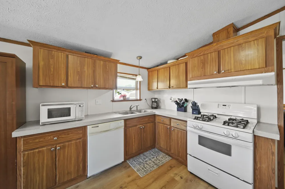243 Kirk Adrian, MI 49221