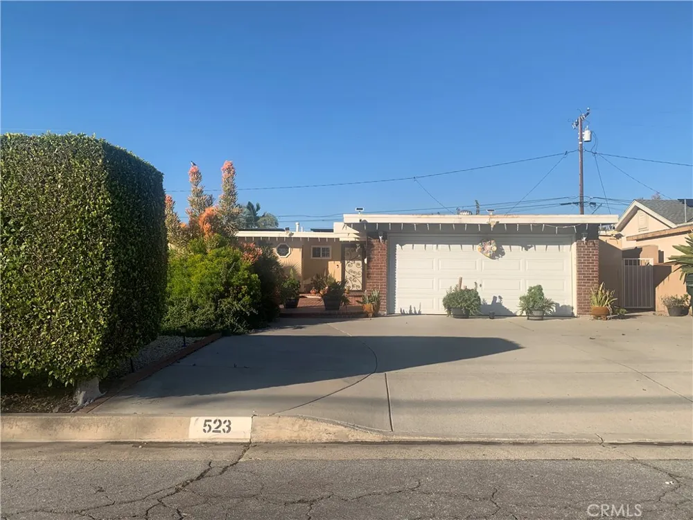 523 E Covina Covina, CA 91722