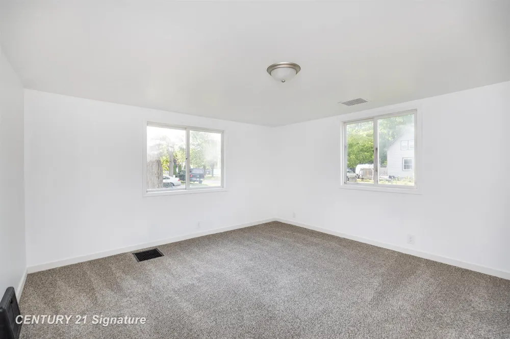 611 W 2nd Street Pinconning City, MI 48650