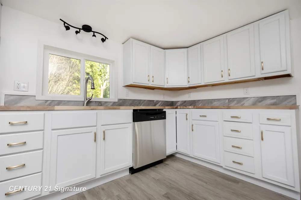 611 W 2nd Street Pinconning City, MI 48650
