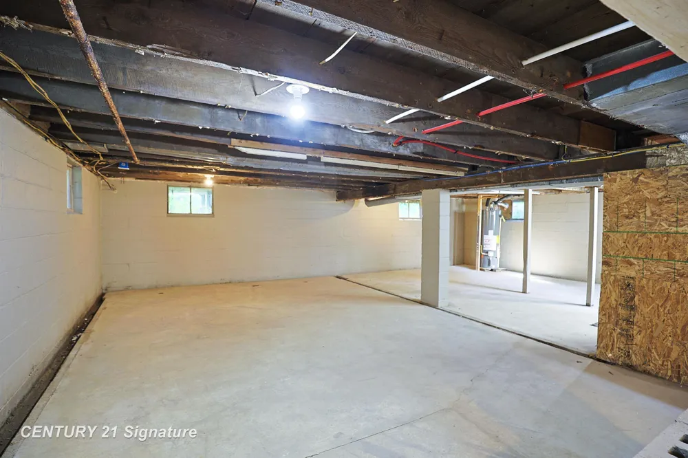 611 W 2nd Street Pinconning City, MI 48650