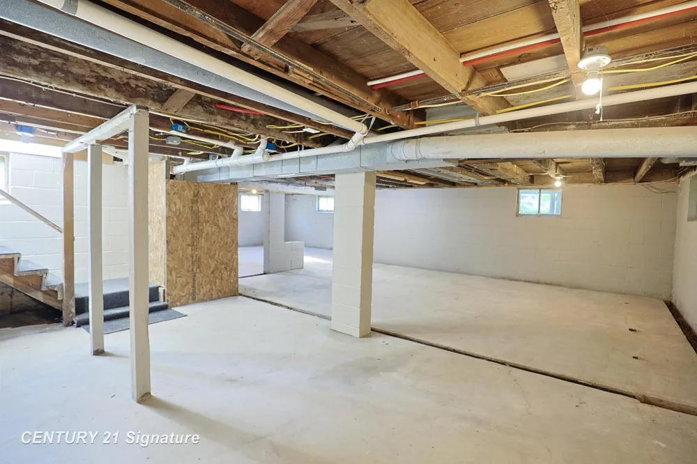 611 W 2nd Street Pinconning City, MI 48650